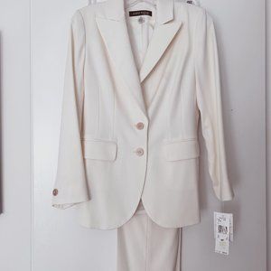 NWT Anne Klein 2 piece pantsuit off white Size 4p